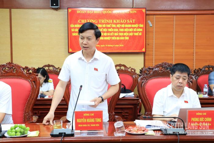 Đồng chí Nguyễn Hoàng Tùng, Ủy viên Ban Thường vụ Tỉnh ủy, Phó Chủ tịch Thường trực Ủy ban MTTQ Việt Nam tỉnh, Ủy viên Ủy ban Văn hóa và Xã hội của Quốc hội, ĐBQH khóa XVI tỉnh Lạng Sơn phát biểu tại chương trình 