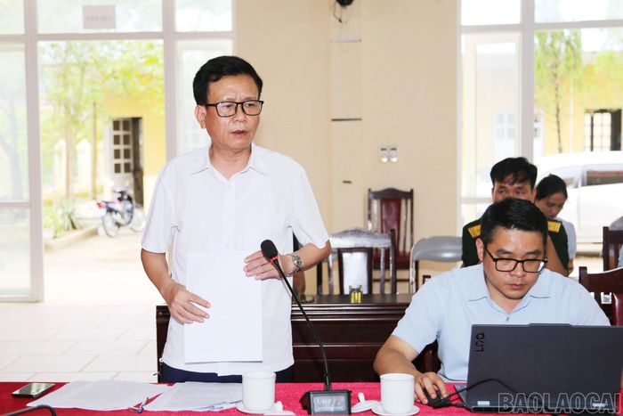 Lãnh đạo Sở Nội vụ trao đổi một số nội dung công tác sắp xếp thôn theo thẩm quyền.