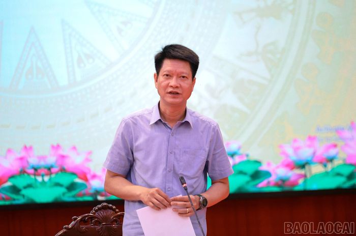 Các đồng chí Thường trực Tỉnh ủy phát biểu tại buổi làm việc.