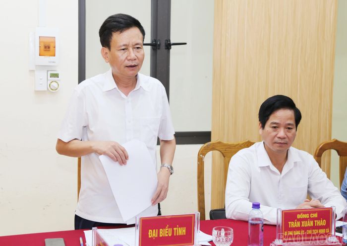 Phó Giám đốc Sở Nội vụ Vũ Lê Thành Anh hướng dẫn thêm việc thực hiện chế độ, chính sách đối với người hoạt động không chuyên trách.