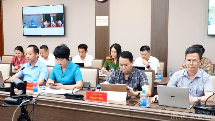 Các đại biểu tham dự hội nghị.