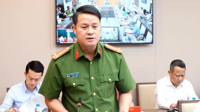 Lãnh đạo Công an tỉnh báo cáo tóm tắt kết quả thực hiện Đề án 06.