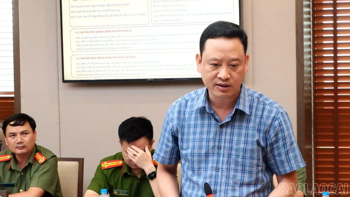 Lãnh đạo Sở Khoa học và Công nghệ báo cáo kết quả thực hiện nhiệm vụ phát triển khoa học, công nghệ, đổi mới sáng tạo và chuyển đổi số.