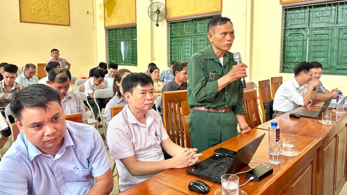 Đại biểu tham gia ý kiến tại hội nghị.