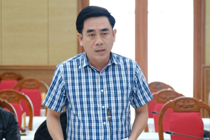 Đại diện lãnh đạo Sở Nông nghiệp và Môi trường báo cáo tiến độ thực hiện các công việc tại buổi làm việc