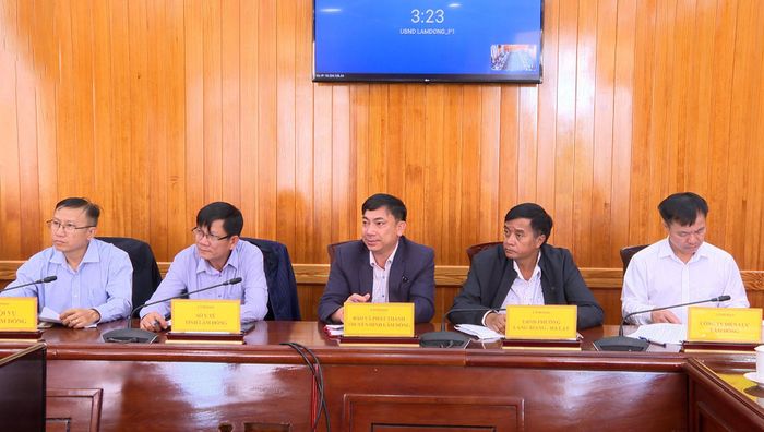 Đại biểu tham dự cuộc họp