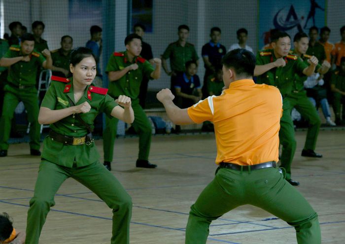 Sự quyết tâm thi đấu thể hiện qua từng động tác, ánh mắt