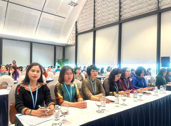 Đại biểu tỉnh Lâm Đồng tham gia Trung tâm thảo luận số 3 trong khuôn khổ Đại hội