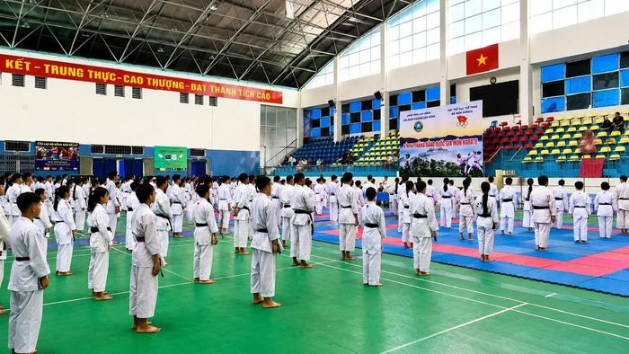 Toàn cảnh khai mạc kỳ thi thăng đẳng quốc gia môn karate