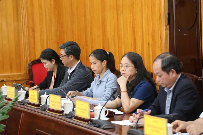 Các đại biểu tham dự cuộc họp