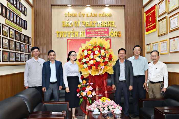 Đảng ủy Các cơ quan Đảng tỉnh thăm, chúc mừng Báo và PTTH Lâm Đồng