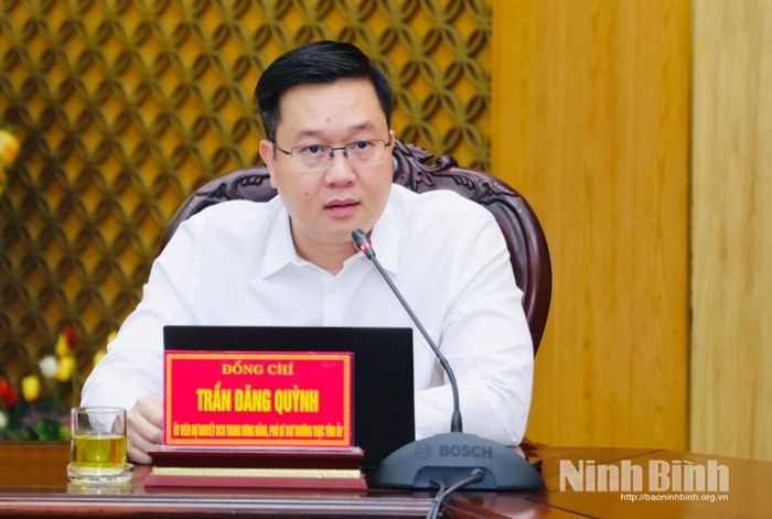 Đồng chí Trần Đăng Quỳnh, Ủy viên dự khuyết Trung ương Đảng, Phó Bí thư Thường trực Tỉnh ủy phát biểu tại hội nghị.