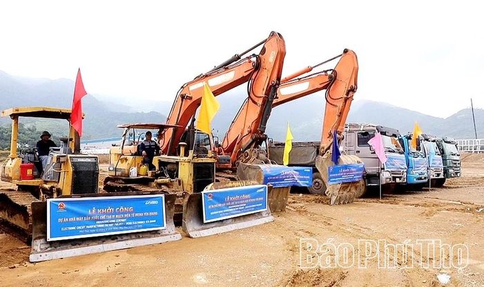 Lễ khởi công xây dựng Dự án nhà máy sản xuất chế tạo vi mạch điện tử Meiko có tổng mức đầu tư 500 triệu USD tại KCN Yên Quang xã Thịnh Minh.