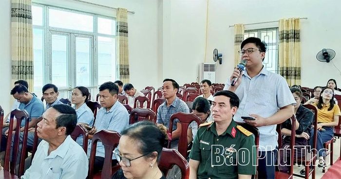 Cử tri các xã kiến nghị nhiều vấn đề liên quan đến đời sống, an sinh xã hội và các dự án triển khai trên địa bàn.