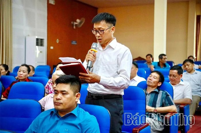 Cử tri kiến nghị nhiều vấn đề liên quan đến đời sống dân sinh và phát triển kinh tế - xã hội địa phương.