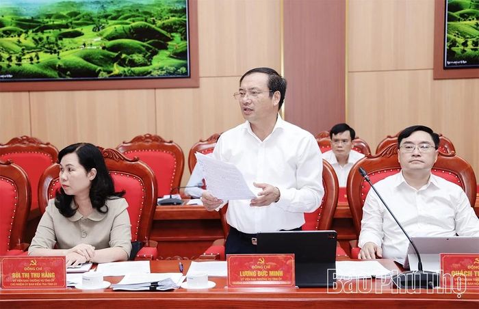 Đồng chí Lương Đức Minh - Ủy viên Ban Thường vụ Tỉnh ủy, Trưởng Ban Tuyên giáo và Dân vận Tỉnh ủy phát biểu tại hội nghị.