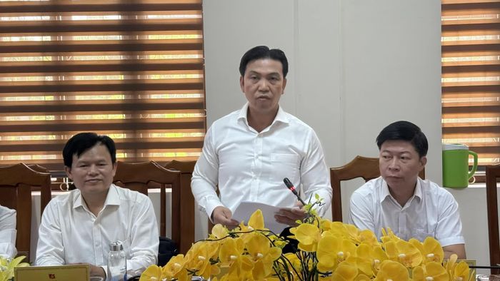 Đại biểu phát biểu tham luận - Ảnh: N.L