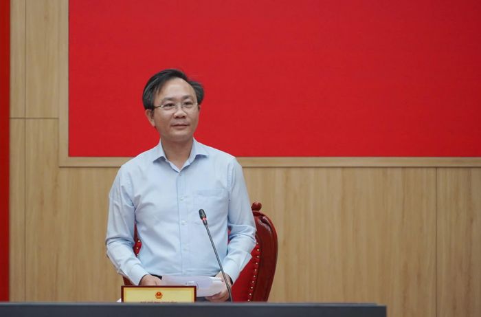 Đồng chí Hoàng Xuân Tân, Phó Chủ tịch UBND tỉnh yêu cầu thành viên Ban Chỉ đạo, các sở, ngành, đơn vị, địa phương tiếp tục nâng cao vai trò, trách nhiệm được giao - Ảnh: H.L