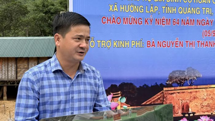 Đại diện lãnh đạo xã Hướng Lập phát biểu cảm ơn sự quan tâm hỗ trợ của cán bộ, chiến sĩ Đồn Biên phòng Hướng Lập - Ảnh: Hoàng Hùng