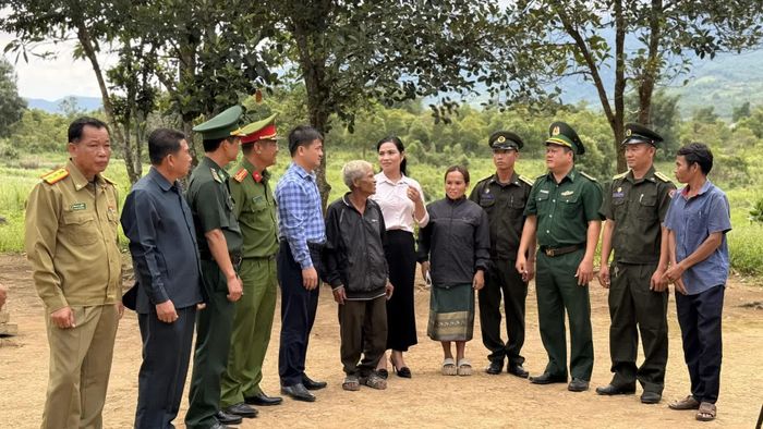 Hoạt động nhằm thắt chặt hơn nữa tình cảm quân dân nơi vùng cao biên giới - Ảnh: Hoàng Hùng