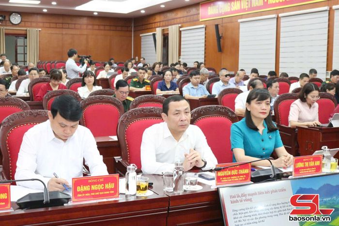 Các đại biểu dự hội nghị tại điểm cầu trung tâm.
