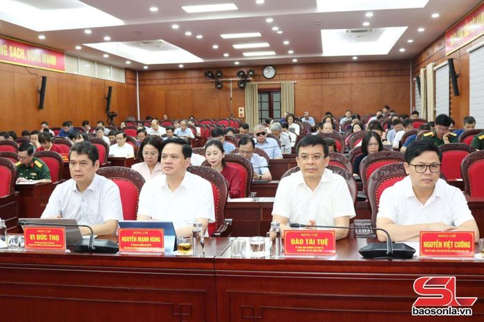 Các đại biểu dự hội nghị tại điểm cầu trung tâm.
