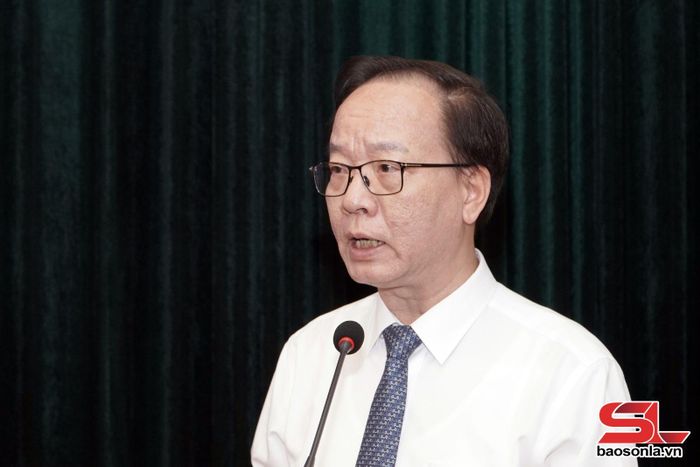 Giáo sư, Tiến sĩ Trần Minh Điển, Giám đốc Bệnh viện Nhi Trung ương, phát biểu tại hội nghị./