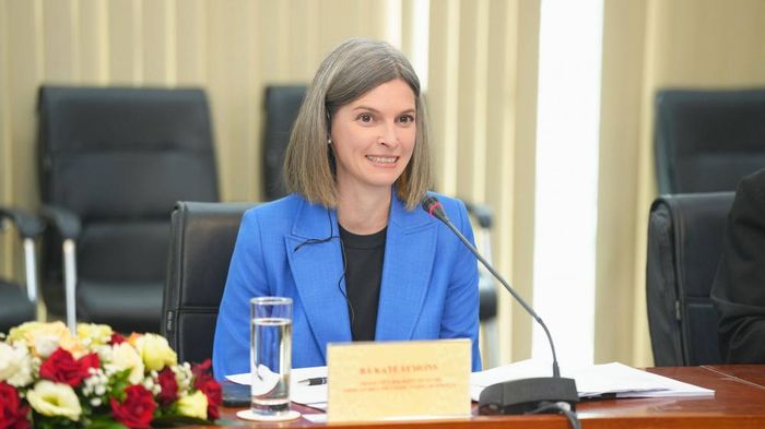 Bà Kate Symons, Thành viên Hội đồng AER, khẳng định AER cam kết tiếp tục đồng hành cùng Cục Điện lực