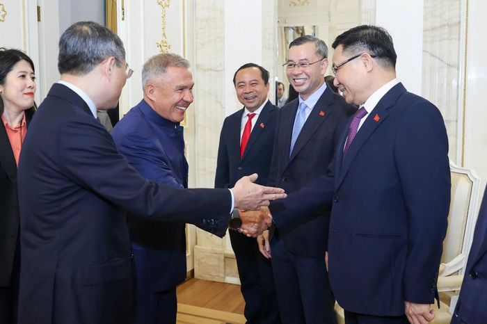 Trong khuôn khổ chuyến công tác, Bộ trưởng Lê Mạnh Hùng đã tháp tùng Thủ tướng Chính phủ tham dự nhiều hoạt động song phương và đa phương, góp phần tạo động lực thúc đẩy hợp tác trong các lĩnh vực thương mại, đầu tư, công nghiệp, năng lượng giữa ASEAN và Việt Nam với Liên bang Nga