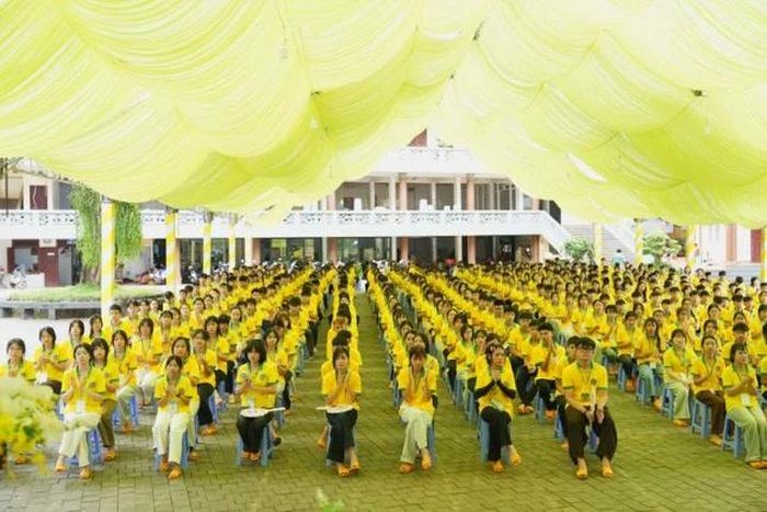 Khóa sinh tham dự khóa tu