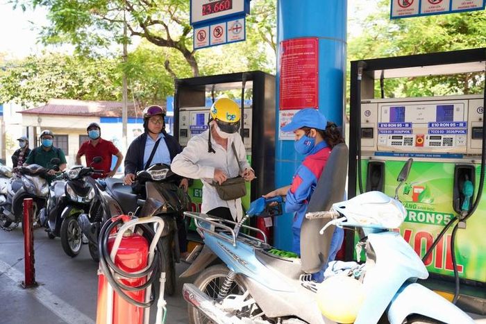 Xăng E10 được bán toàn quốc từ 1/6.