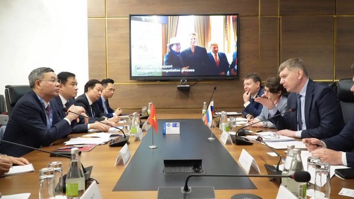Quang cảnh hội đàm. Ảnh: Đức Tiến