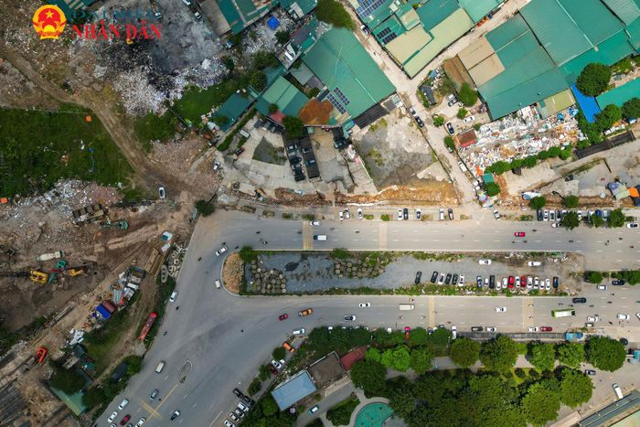 Hàng loạt công trình, nhà xưởng nằm trong phạm vi xây dựng nút giao đã được tháo dỡ, tạo điều kiện để dự án bước vào giai đoạn đẩy nhanh thi công