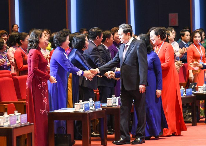 Chủ tịch Quốc hội Trần Thanh Mẫn với các đại biểu dự Đại hội