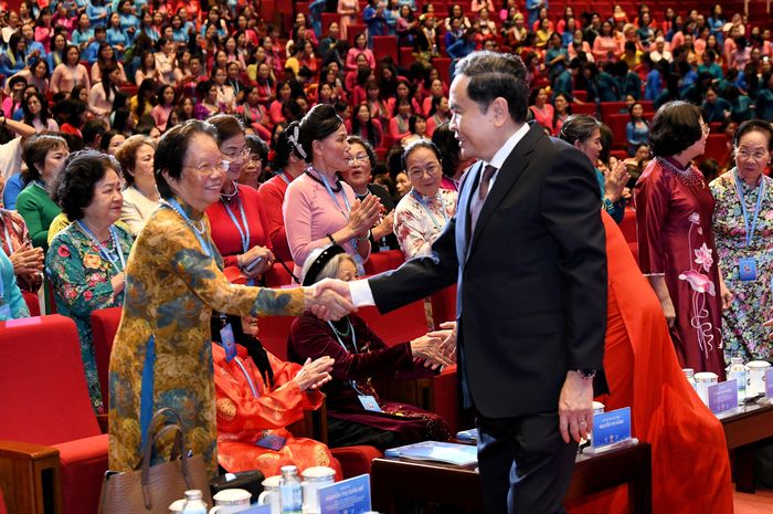 Chủ tịch Quốc hội Trần Thanh Mẫn với các đại biểu dự Đại hội