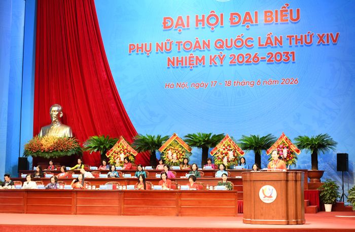 Chủ tịch Hội Liên hiệp Phụ nữ Việt Nam Lê Thị Thủy phát biểu khai mạc Đại hội