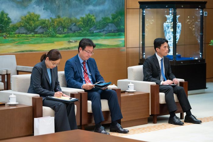 Các đại biểu tham dự cuộc tiếp
