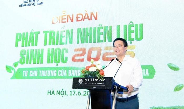 Theo ông Đỗ Văn Tuấn, thành công của E10 không chỉ được đo bằng số cửa hàng bán xăng hay sản lượng tiêu thụ mà còn bằng mức giảm nhiên liệu hóa thạch, năng lực làm chủ nguồn cung và giá trị tạo ra cho nông nghiệp.