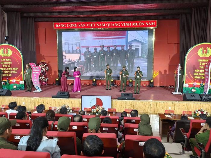 Các tiểu phẩm được lực lượng bảo vệ ANTT ở cơ sở xây dựng gắn liền với đời sống thực tế.