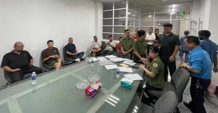 Phát hiện không ít người nước ngoài lợi dụng việc lưu trú tại nhà dân, căn hộ cho thuê để hoạt động trái pháp luật.