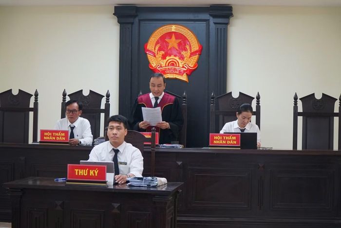 HĐXX tuyên án đối với các bị cáo trong vụ án.