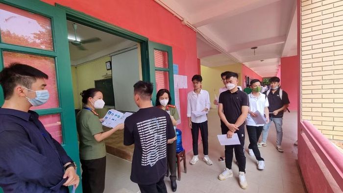 Thí sinh tham dự Kỳ thi đánh giá của Bộ Công an tại Học viện Chính trị CAND.