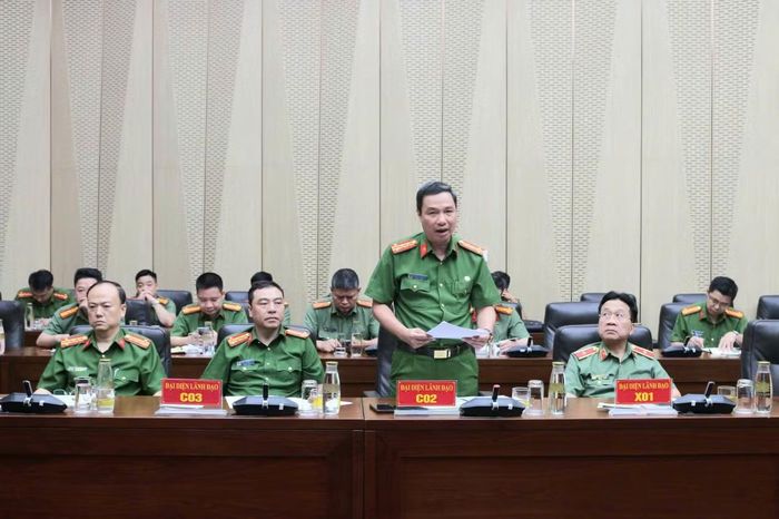 Đại tá Nguyễn Thanh Hà, Phó Cục trưởng Cục Cảnh sát hình sự phát biểu tham luận.
