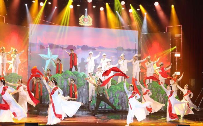 Tiết mục của Đoàn nghệ thuật quần chúng Công an tỉnh Quảng Ninh.