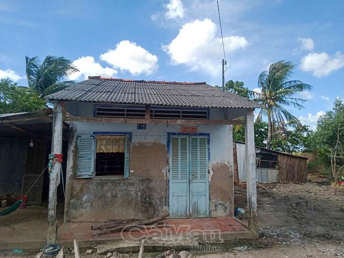 Một trong những căn nhà tạm của người dân tại xã Tân Lộc, dự kiến sẽ được hỗ trợ xây mới theo chuẩn “3 cứng” trong kế hoạch hỗ trợ 1.000 căn nhà năm 2026.