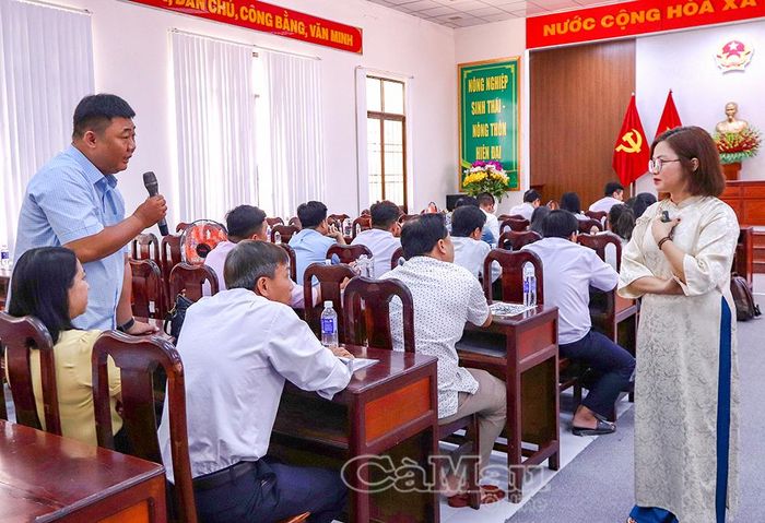 Học viên tích cực tương tác, trao đổi với giảng viên trong lớp tập huấn.
