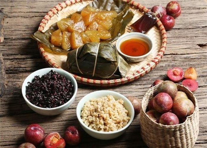 Trong dân gian Việt Nam, Tết Đoan Ngọ còn được gọi là “Tết diệt sâu bọ”. Ảnh minh họa.