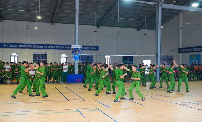 Một số hình ảnh phần thi của đội Công an TPHCM