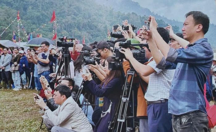 Nội dung gắn liền với kinh tế báo chí chính là phát triển bền vững