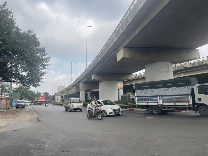 Dự án cải tạo hạ tầng khẩn cấp đã giúp khu vực Pháp Vân - Bến xe Nước Ngầm - ngõ 15 Ngọc Hồi thông thoáng. Ảnh: Tuấn Lương